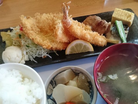 コンビ/めしcafeピグレット