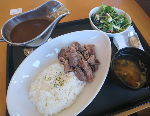 しほろ牛カレー/にじいろ食堂　(道の駅　ピア21しほろ内)