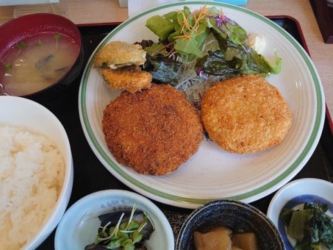 メンコロ定食/味処ひなた