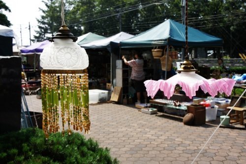 骨董市　会場　帯広神社　フランスアンティーク照明