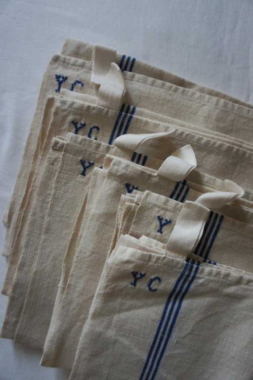 骨董市　フランスアンティーク ブルーライン入りのリネン　Linen　のご紹介