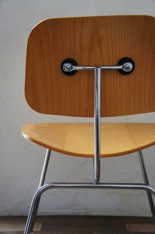 Herman Miller DCM イームズ　のご紹介