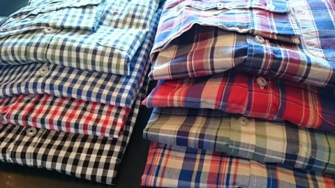 春の柄シャツと言えば