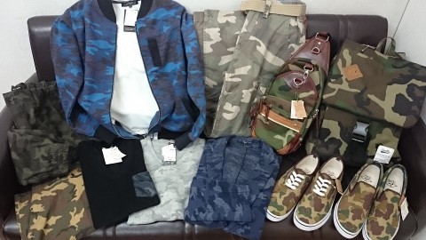 カモフラ柄がズラリ