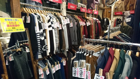 冬物売り尽しSALE開催中!!