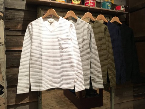 シンプル大人カットソー。