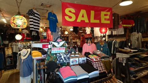 本日より夏物売り尽くしSALEスタート!!