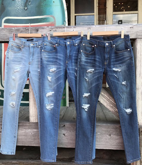 大人気!ダメージデニム入荷