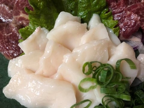 【昼酒 夜酒】赤身 に たてがみ レバーやハツなんかも馬刺 持帰りも可