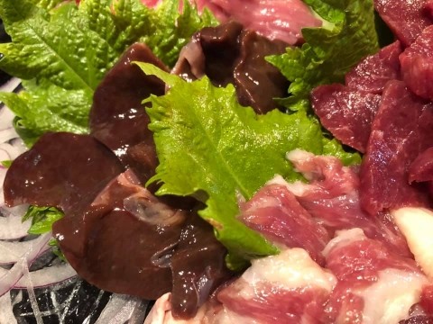 【昼酒　夜酒】GW明け　お疲れ気味の身体に　桜肉　馬刺しで栄養補給