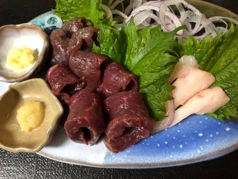 【昼酒　夜酒】馬刺が再入荷　欠品していたレバ刺　ハツ刺も復活