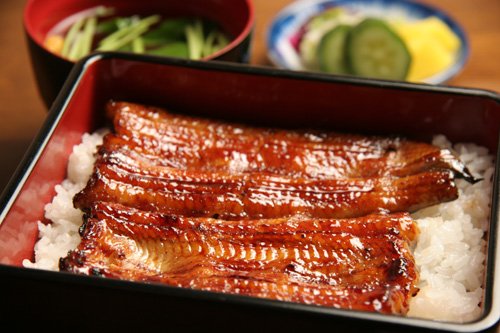 うなしん　並うな重1,800円（ランチ価格）