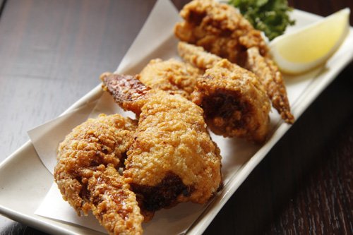 居酒屋 楽 手羽ザンギ 450円