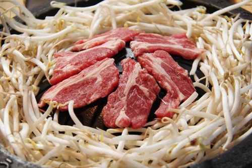 十勝ジンギスカン倶楽部　北とうがらし ラムジンギスカン 880円＋税