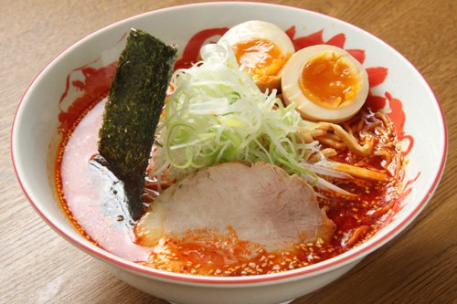五十番 辛みそラーメン　中辛850円～（煮玉子は＋100円）