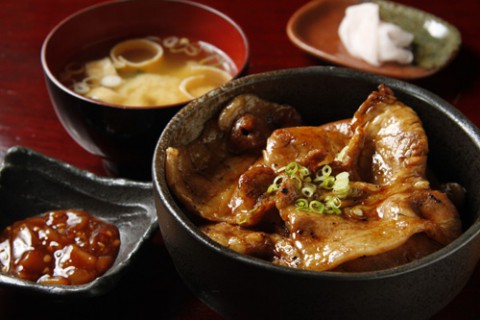 古季庵 いろり 網焼き豚丼 900円