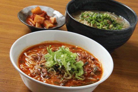麺屋 からなり ユッケジャンラーメン 780円