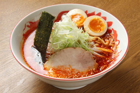 五十番 辛みそラーメン　中辛850円～(煮玉子は+100円)