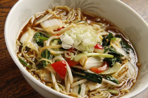 点心坊 野菜醤油ラーメン(味噌・塩もあり)750円