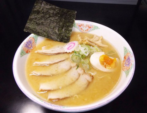 ラーメンハウス 遊麺 三味ブレンドラーメン 750円