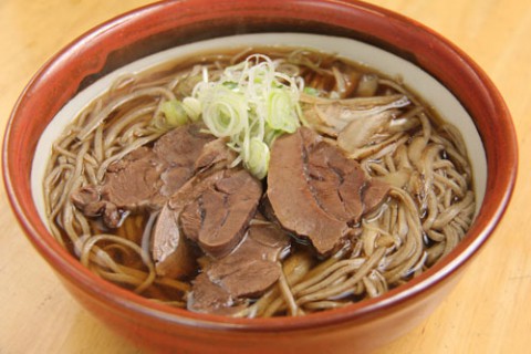 手打ち蕎麦　玄葉(くろーば) もみじそば(温、つけ麺せいろ) 850円