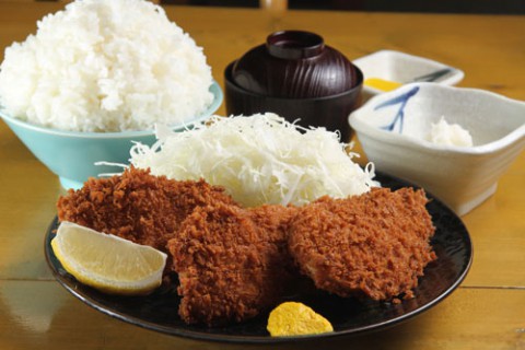 とんかつの店 とんげん 中ヒレカツ定食 900円(ご飯大盛り+100円)