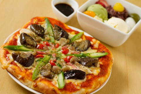 甘味CAFE いでっこ庵 いでっこ庵ピザ 780円
