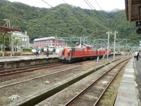 水上駅の機回し