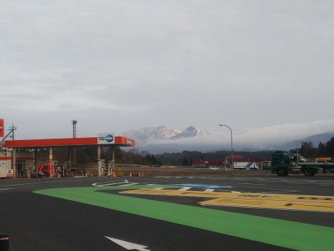 登った山をバックに列車を見るツアー、伯耆大山編