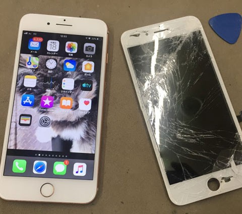 iPhoneのガラス割れ修理できますよ!!