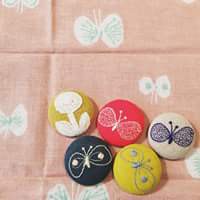 ミナペルホネン、ハンドメイドブローチ入荷!!