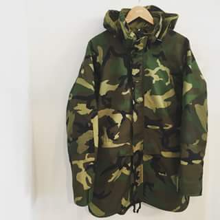 ECWCSゴアテックスパーカー