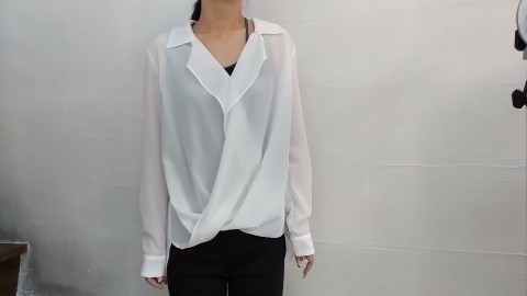 カシュクールブラウス着用写真