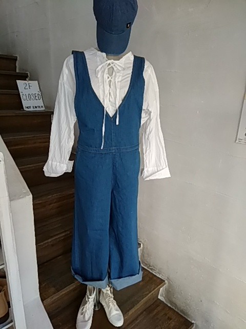 お待たせのデニムサロペット