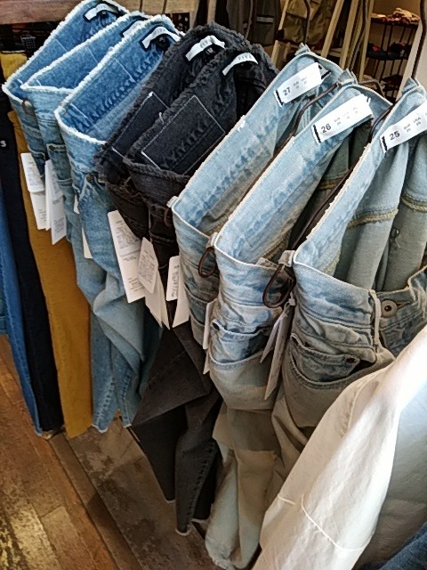 カットオフデニム