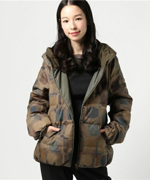 ZOZOTOWN ではまだですよ～(^-^)/