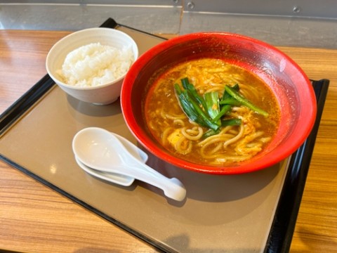 やよい軒　辛うま麺