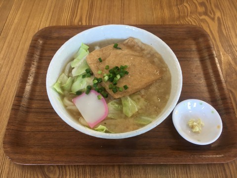 煮込みたぬきキツネのせうどん発売です。