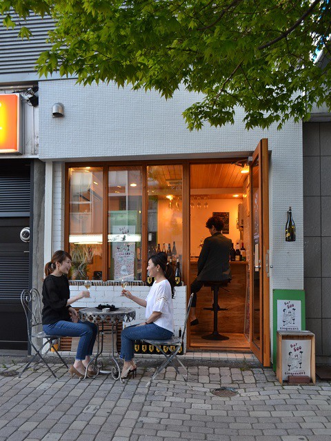 【NO密Bar】テラス席でのお酒がおいしい季節になりました