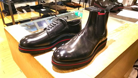 新作シューズ。