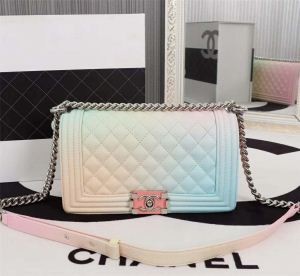 2色選択可新作追加 CHANELシャネルショルダーバッグ