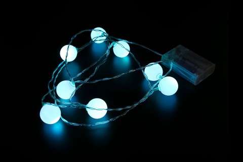 Several Ways To Hang Good-Looking LED Light Chain