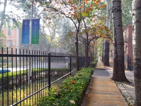 北京の大学風景(5) フェンス・ゲート