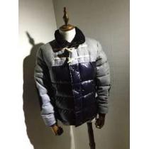 スタイリッシュな印象 2015 MONCLER モンクレール ダウンジャケット