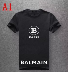 この夏に大満喫できる BALENCIAGA バレンシアガ コピー 半袖tシャツ