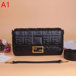 フェンディコピーFENDI ショルダーコピーバゲットラージ