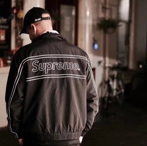 人気セール大得価 2017秋冬 シュプリーム SUPREME 適度な厚み 3色可選