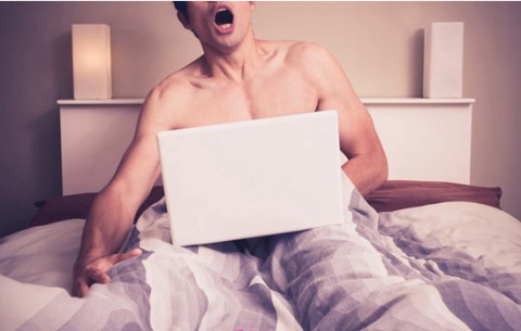 調査によると、男性のポルノは可能な限り見ている