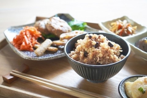 日々の食事、 「食べなきゃ」という義務感で 食べていませんか?