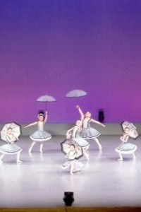 拡大する